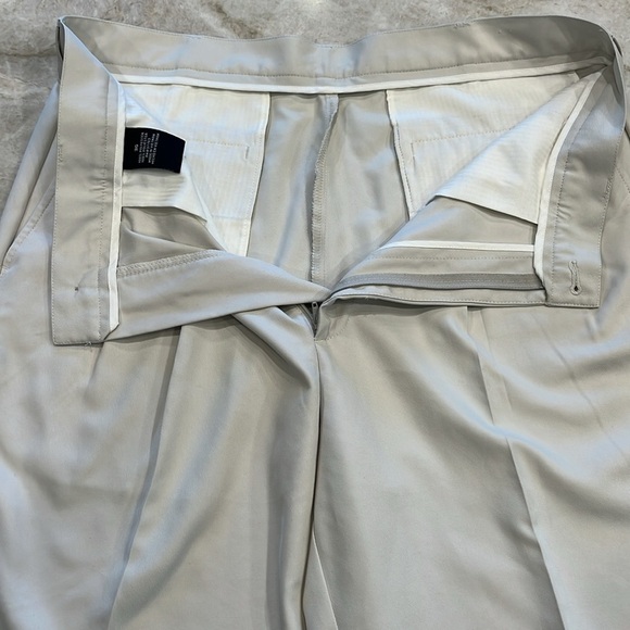 SAVANE Pleated Bermuda Shorts | Stone | Men’s‎ 36 Waist - Picture 6 of 10
